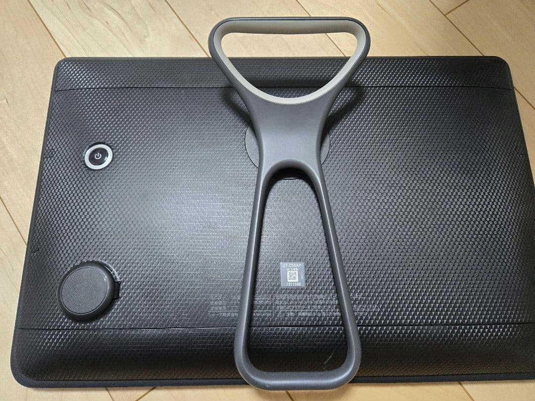 SHARP AQUOS　ポータブルテレビ　2T-C16AP