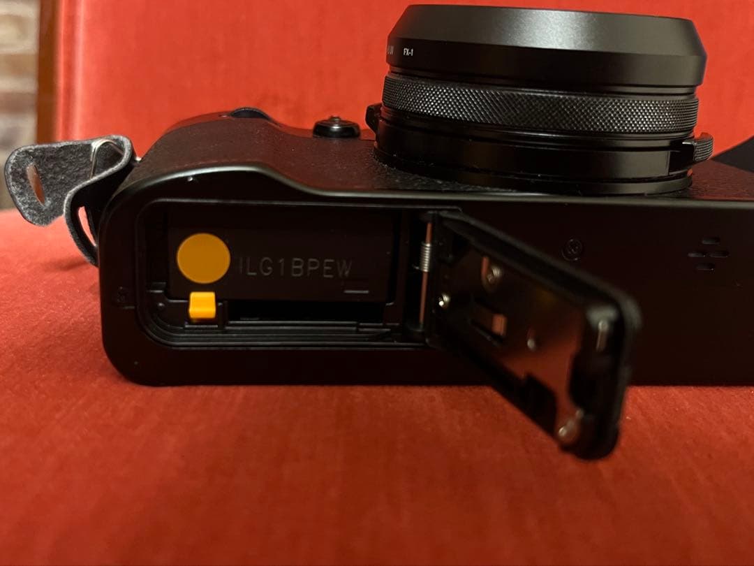 FUJIFILM X100V ブラック美品(200SHOT)