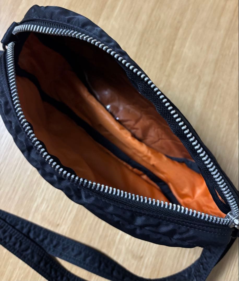 ボーナス前週末セール！！【入手困難】PORTER タンカーボディバッグ　男女兼用