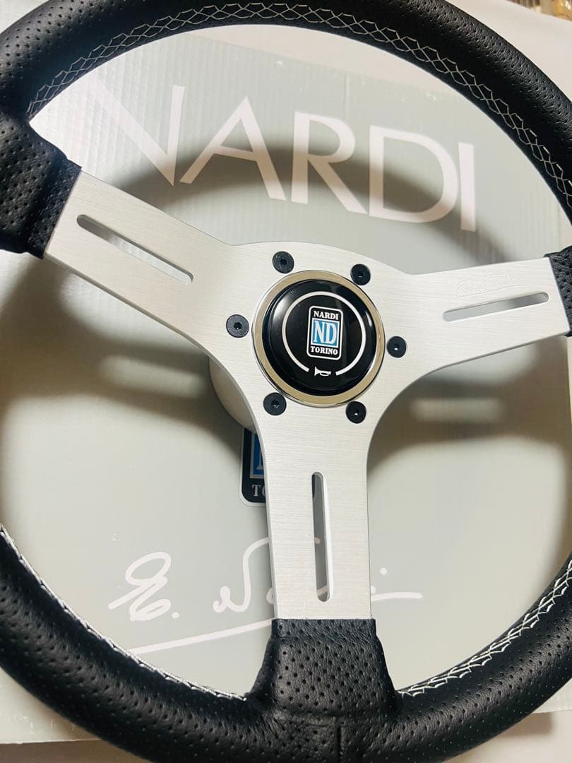 【最終値下げ】ナルディ（NARDI） クラシック レザーステアリング 13インチ