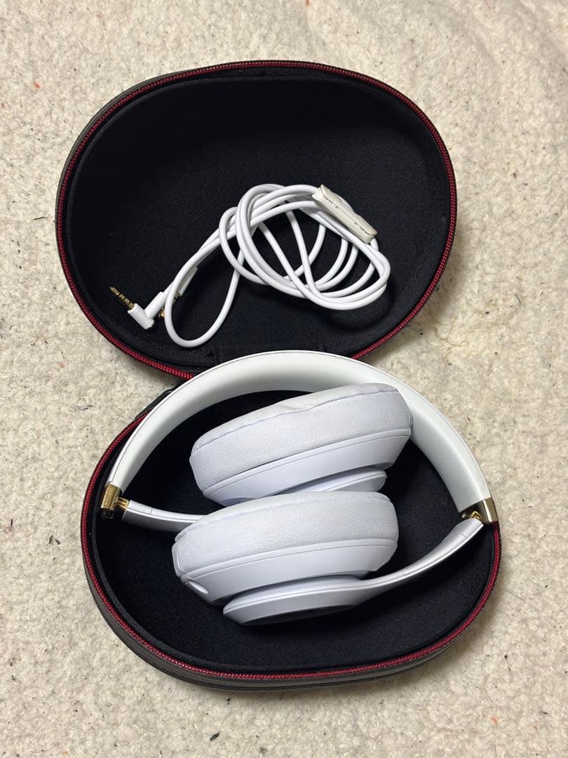 ワイヤレスヘッドホン ホワイト ケース付き