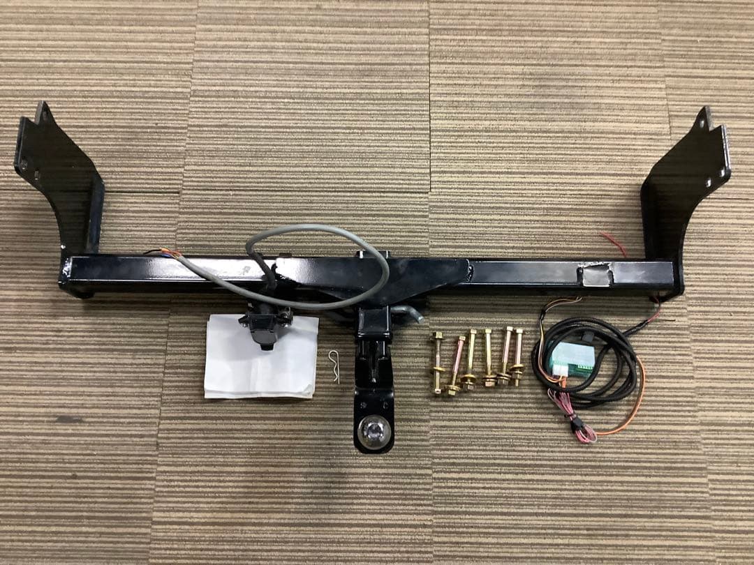 ベンツVクラス220D用ヒッチメンバー　ｗ447