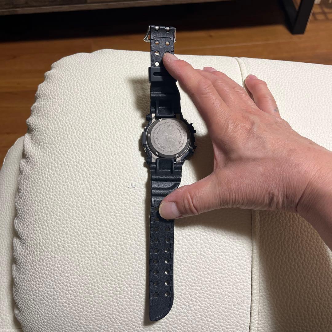 CASIO G-SHOCK チタン デジタル腕時計