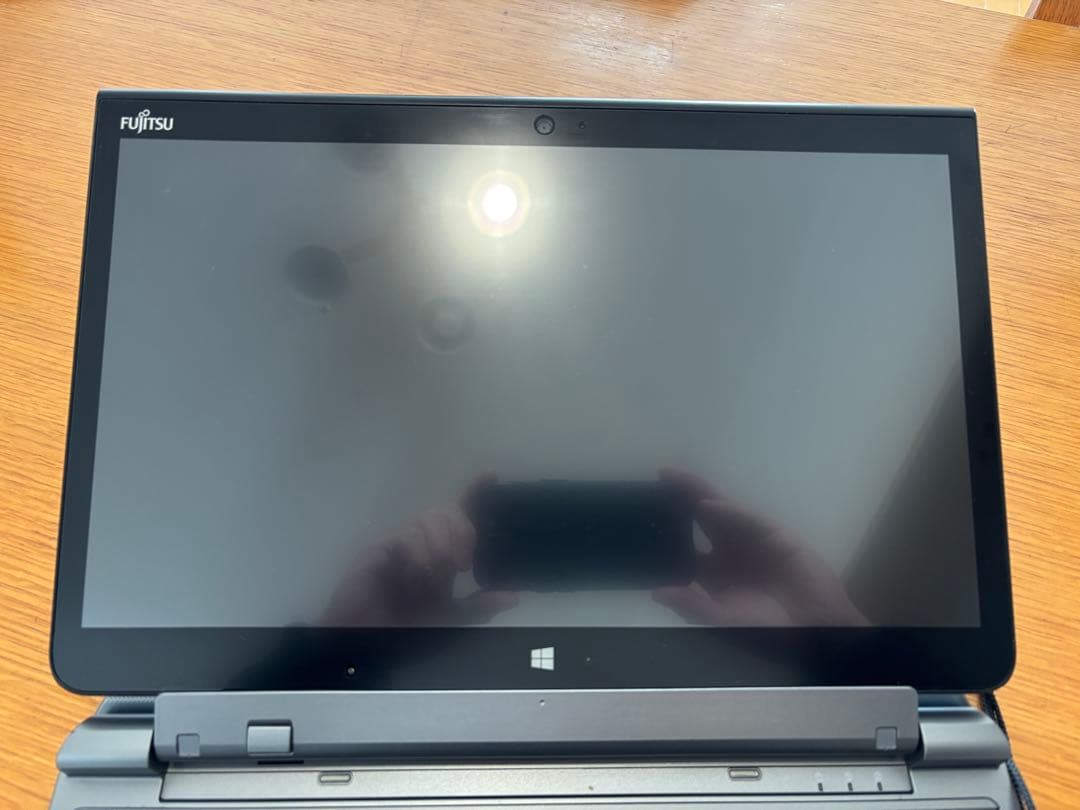 富士通ARROWS Tab Q736/M 2in1ノートパソコン