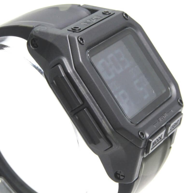 新品未使用タグ付 箱有 NIXON ニクソン 腕時計 ブラック REGULUS
