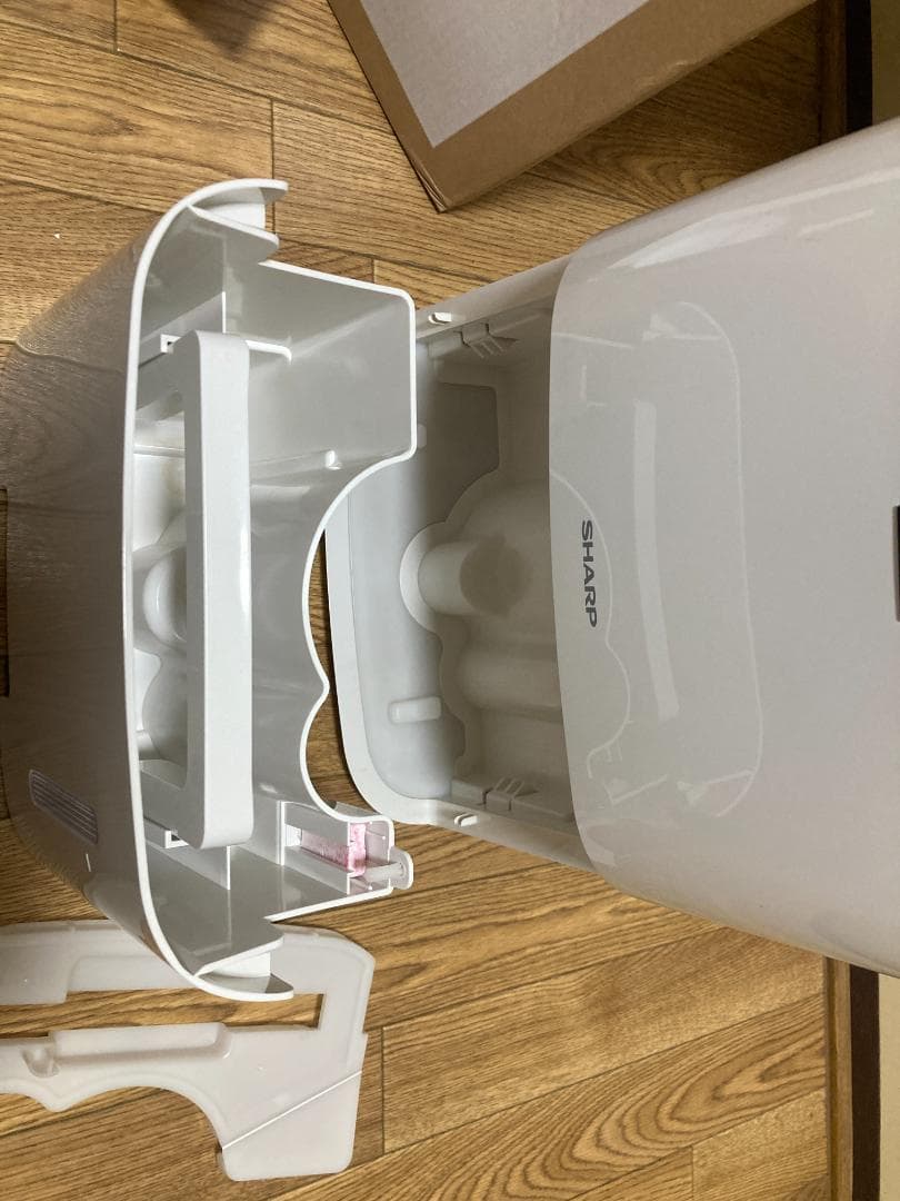 ★美品★ シャープ 衣類乾燥除湿器 CV-F71-W ホワイト 2016年製