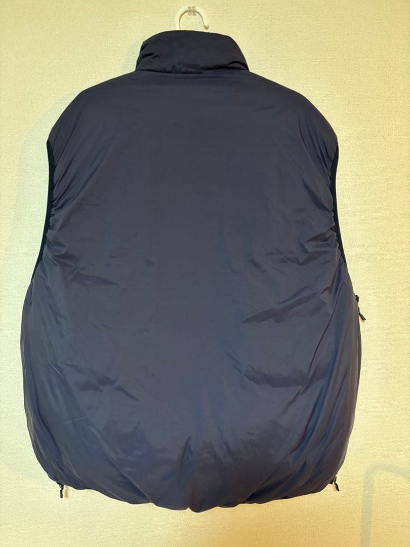 m*1様 TECH REVERSIBLE CLIMBERS PUFF VEST
