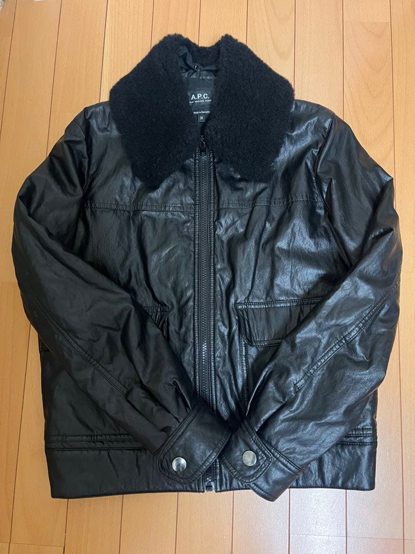 A.P.C. ブラックレザージャケット 36