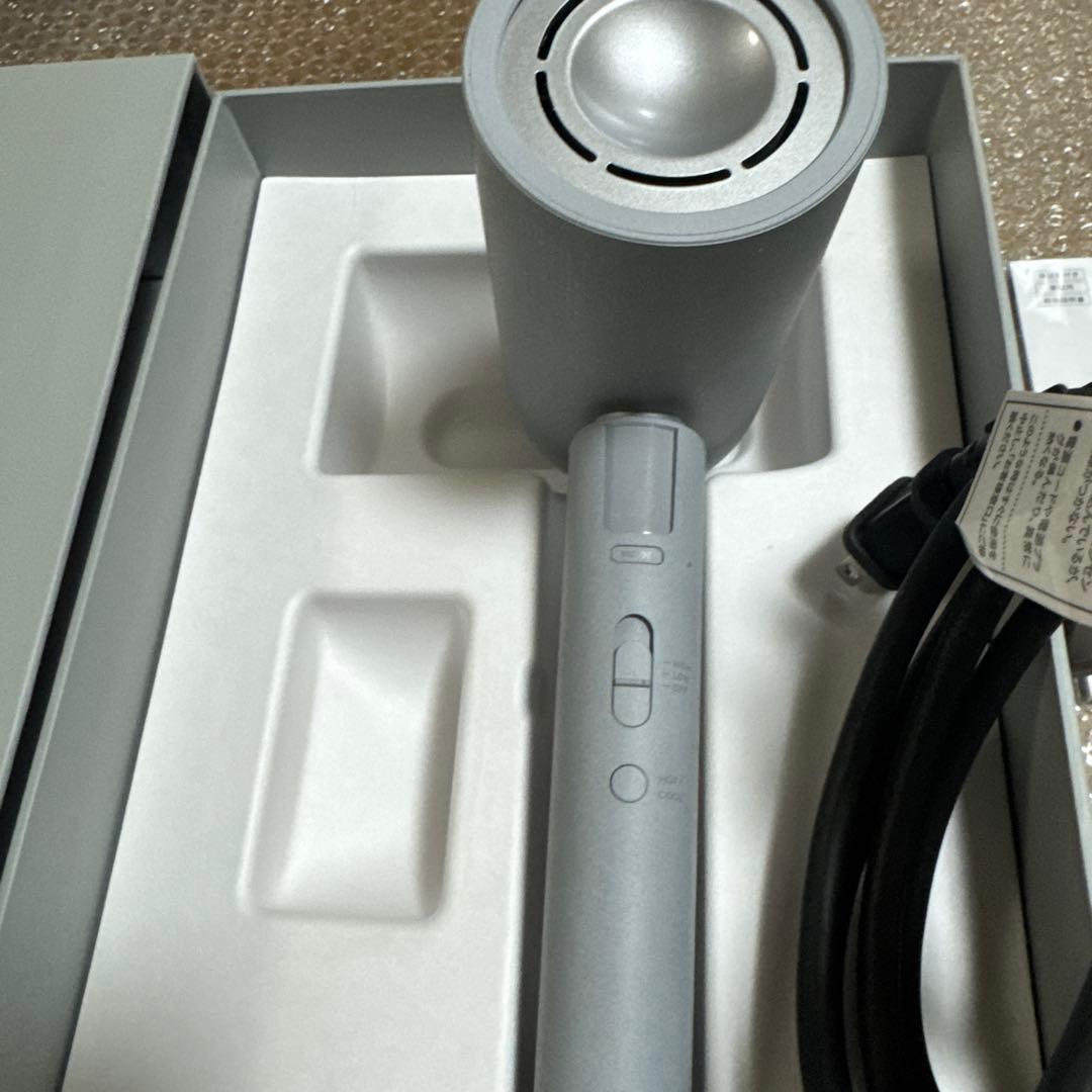 【美品】SALONIA エアトリートメント ヘアドライヤー ストーングレー