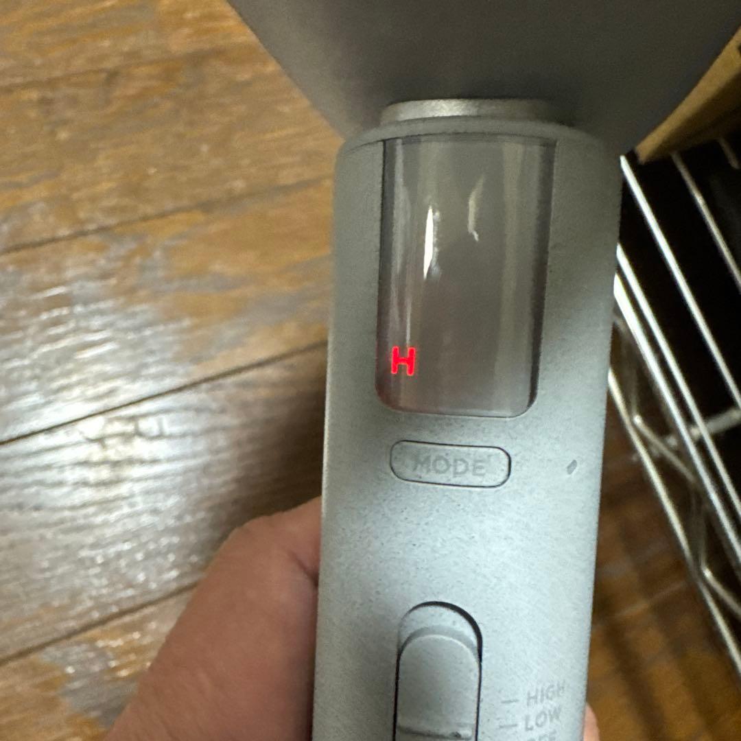 【美品】SALONIA エアトリートメント ヘアドライヤー ストーングレー