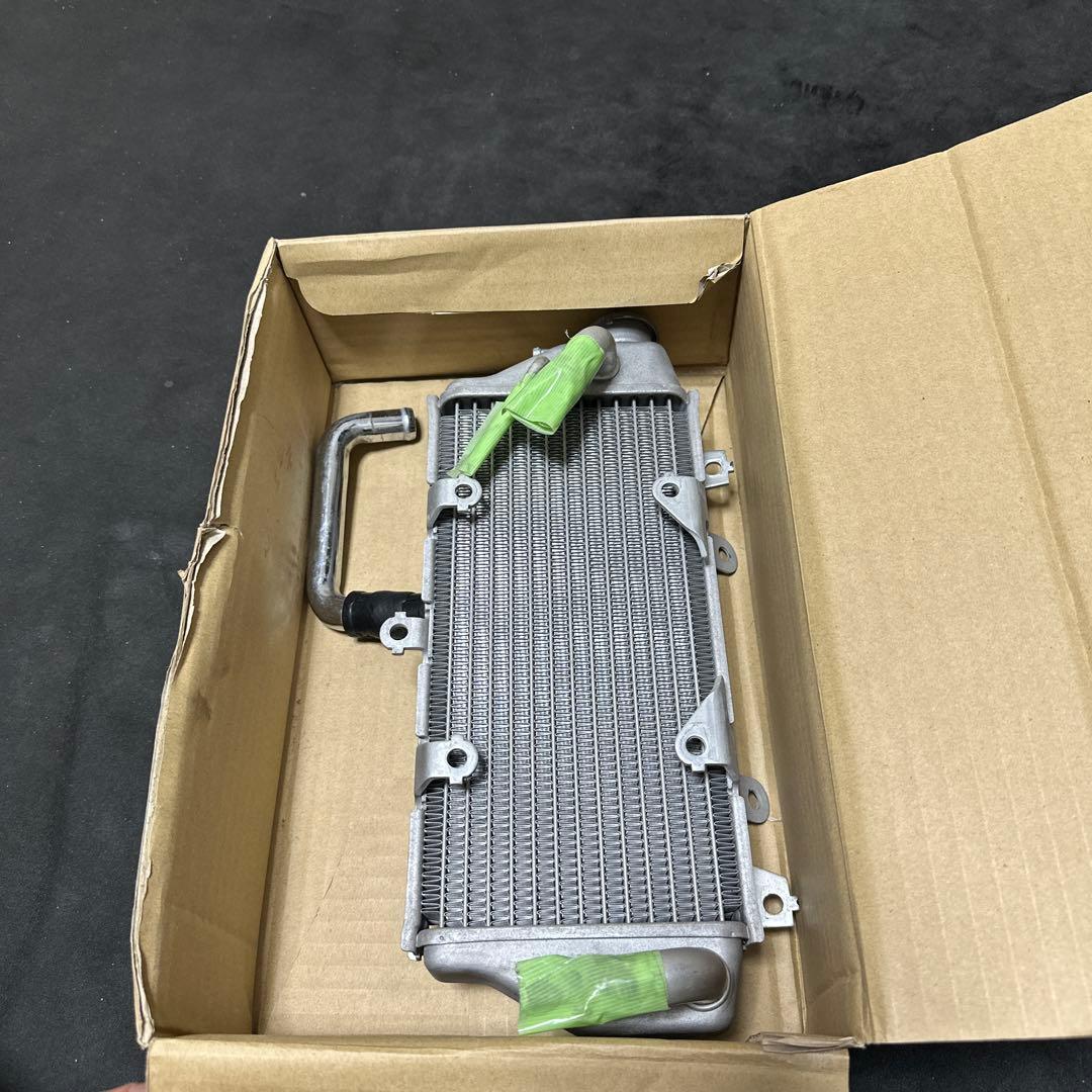 WR250R 純正ラジエーター　スチールパイプ付き