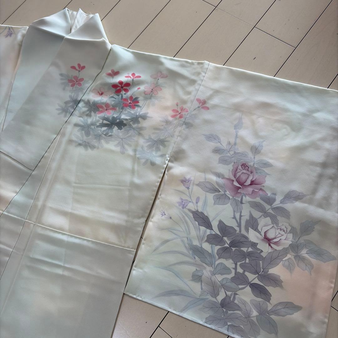 ■E5803■未使用品■正絹縮緬■落款　藍白色　薔薇柄　袷訪問着■160/66