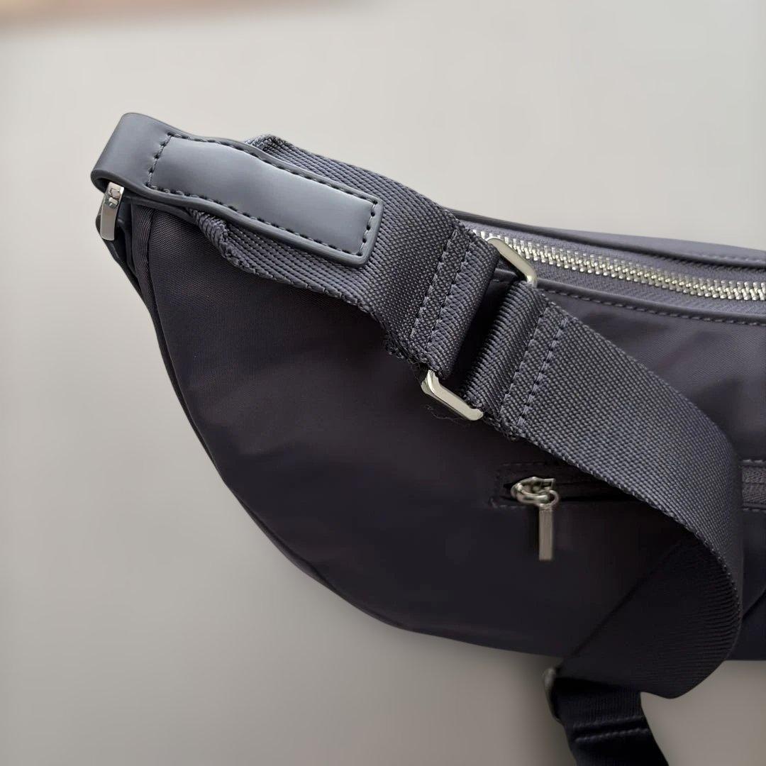 サムソナイト ネイビー ハーフムーン ショルダーバッグ 新品タグ付