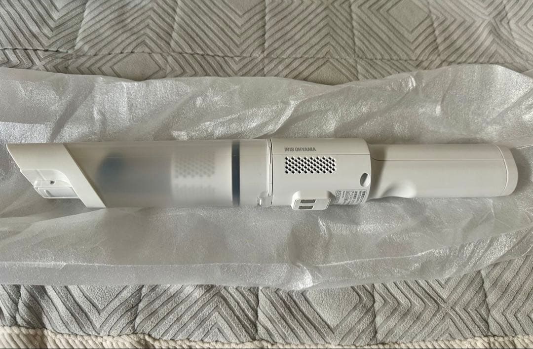 未使用 IRIS OHYAMA 充電式ハンディクリーナー HCD-B2M-W 白