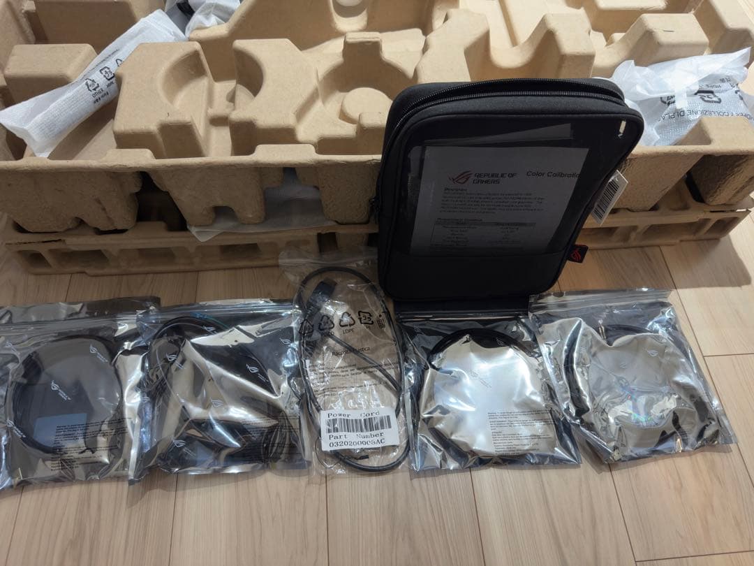 極美品　ASUS ROG Swift OLED PG27UCDM　26.5インチ