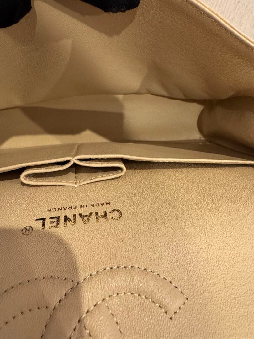 CHANEL ベージュ キルティングショルダーバッグ