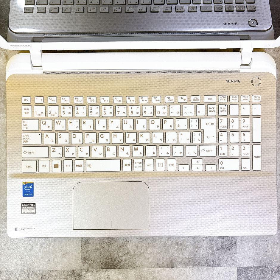 ｉ5＆新品SSDで快適✨おしゃれゴールド❣ブルーレイ カメラ付き 薄型Win11