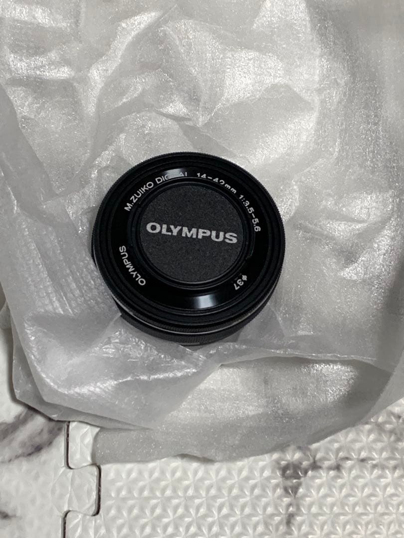 OLYMPUS PEN E-P7 デジタルカメラ バッグ&SDカード64GB付き