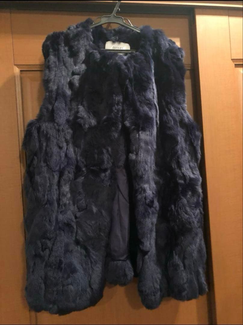 じ*ん様 ユナイテッドアローズ　ASTRET ネイビー ファーベスト