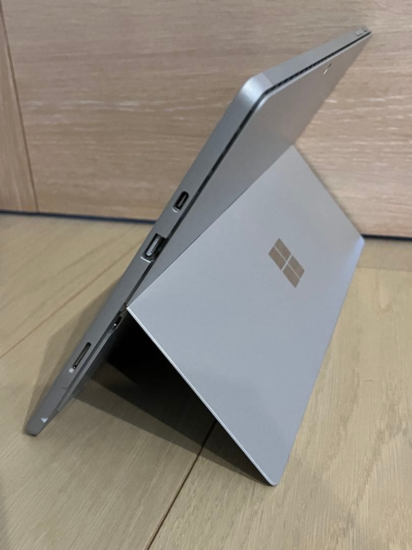 Microsoft Surface Pro 7+ 本体