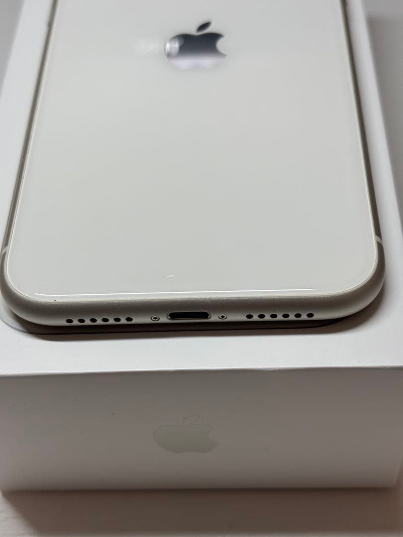 Apple iPhone 11 ホワイト 128GB 箱付属