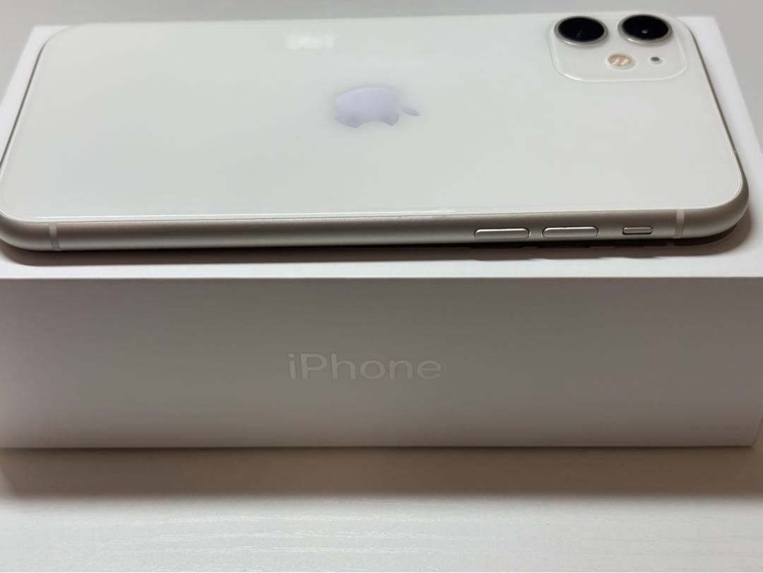 Apple iPhone 11 ホワイト 128GB 箱付属