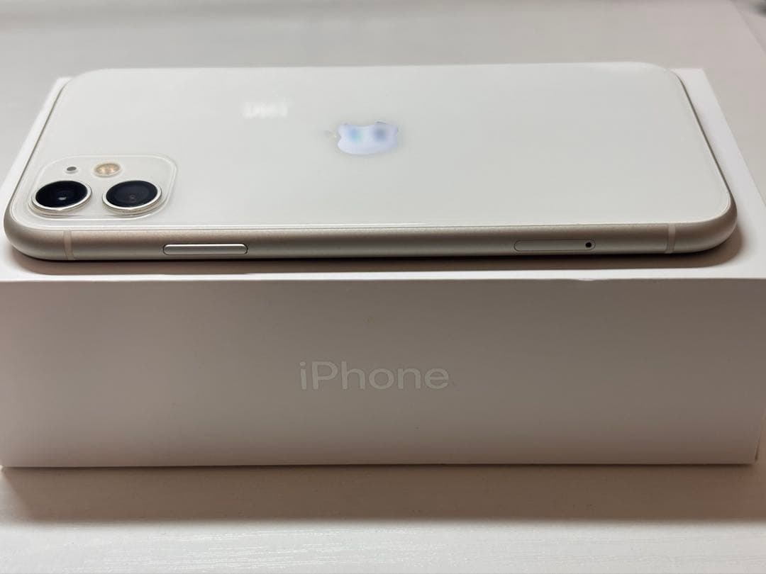 Apple iPhone 11 ホワイト 128GB 箱付属
