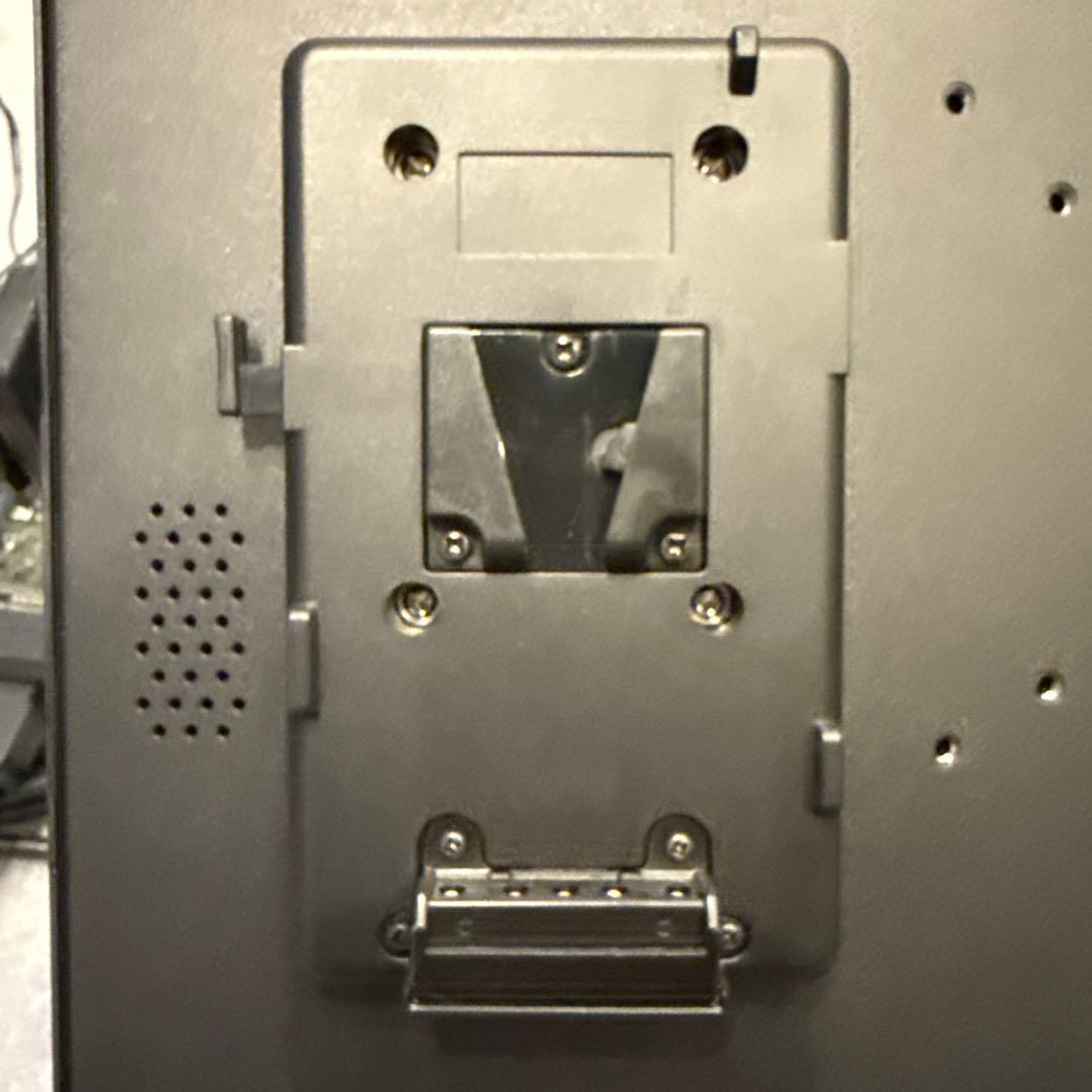 SEETEC 15.6インチ　クアッドスプリットモニター