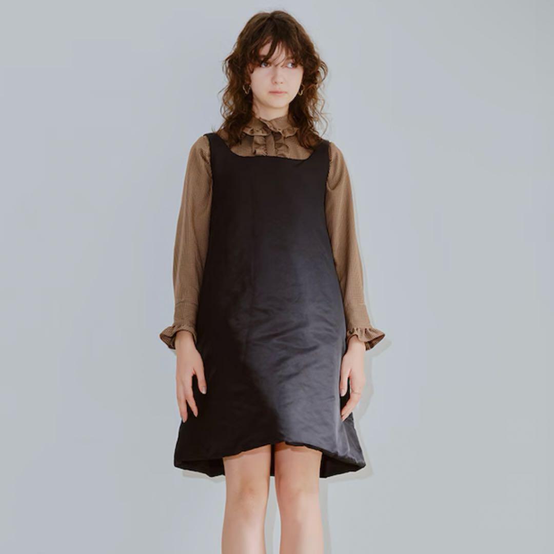 本日限定お値下げ美品TRÈFLE+1 トレフルプラスワン　パデットワンピース完売