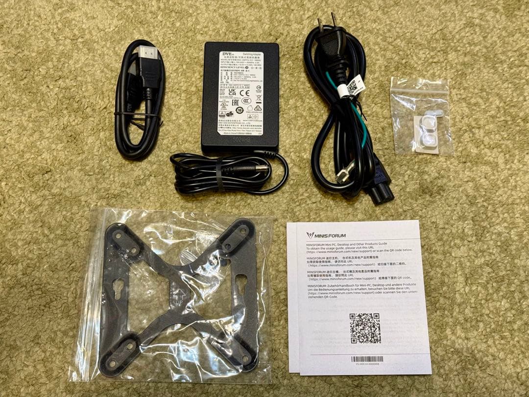 【美品】Minisforum UM880 Plus ミニPC