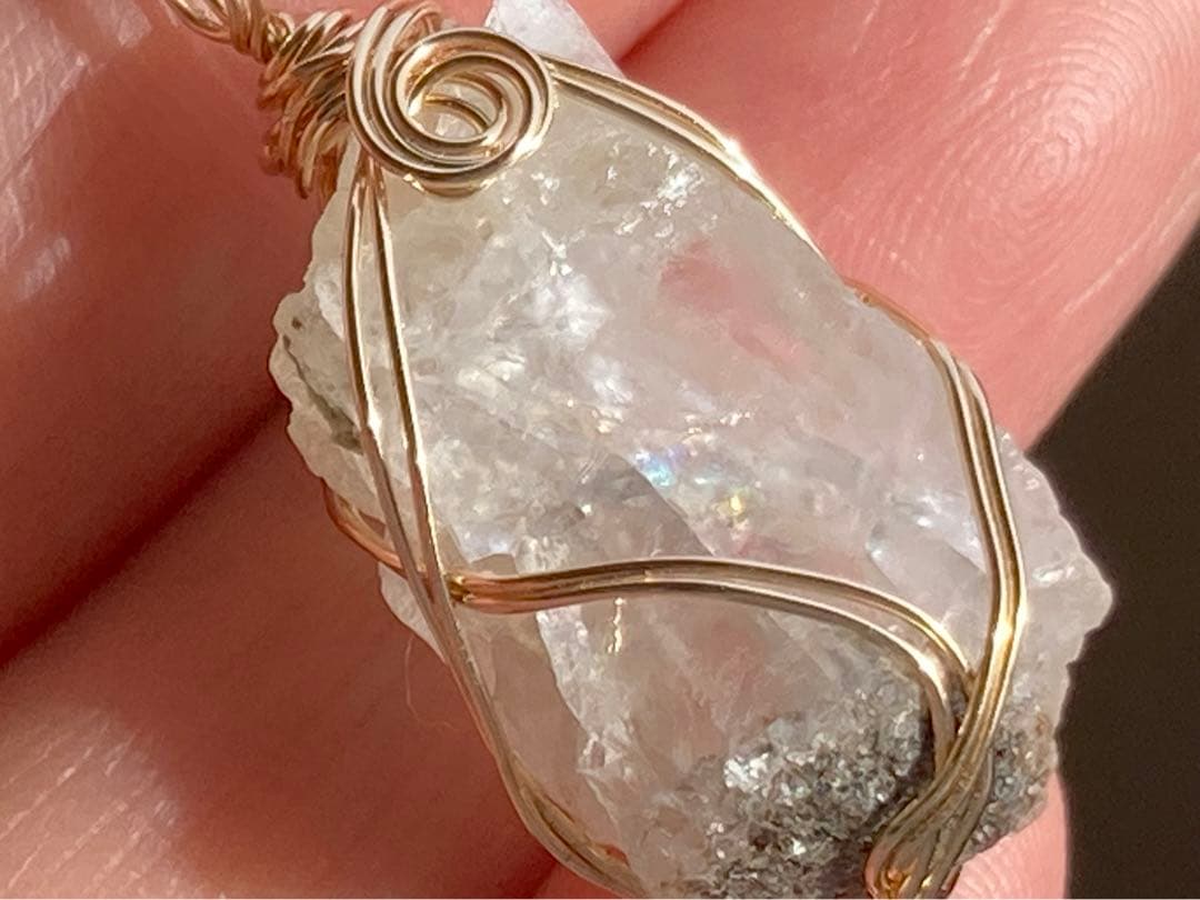 フェナカイト　原石　虹入り　ロシア産　H&E社　　オールドストック