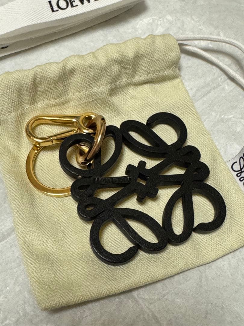 の*み様 LOEWE ロエベ　アナグラム　チャーム