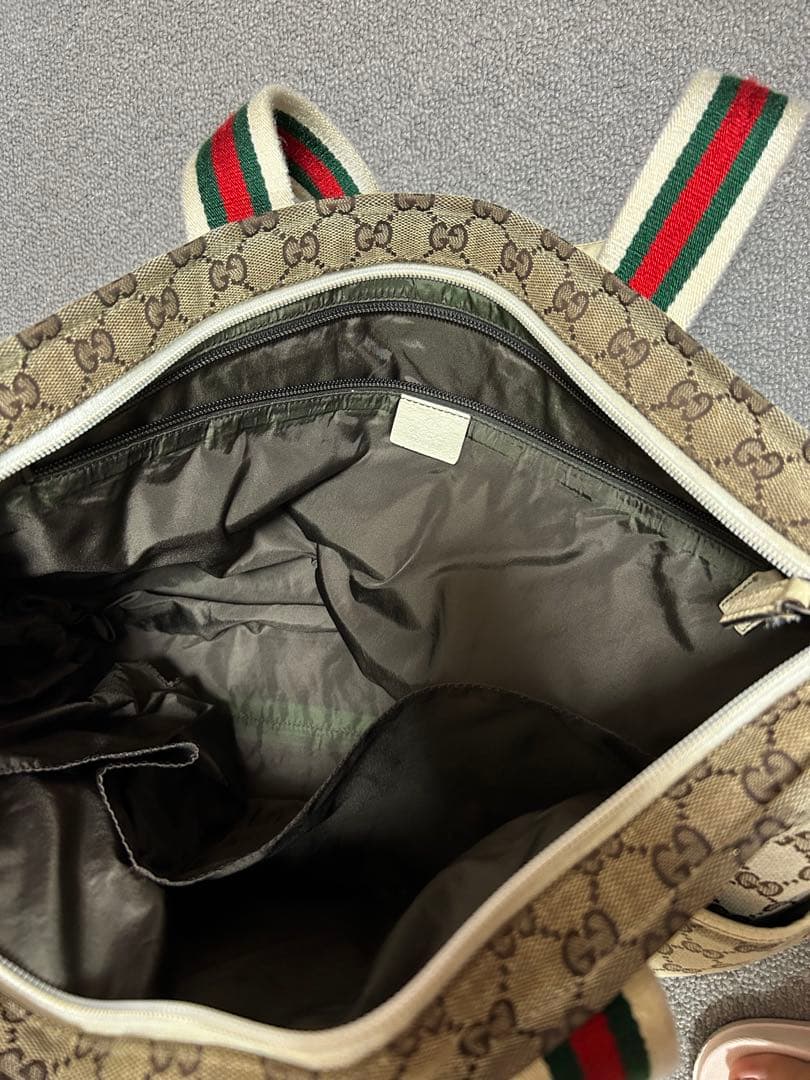 R*️様 GUCCI GGキャンバス ビジネスバッグ