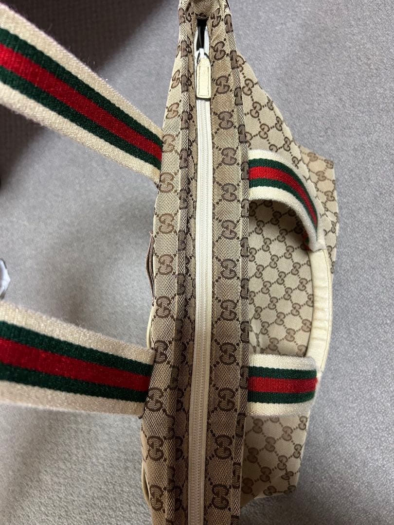 R*️様 GUCCI GGキャンバス ビジネスバッグ