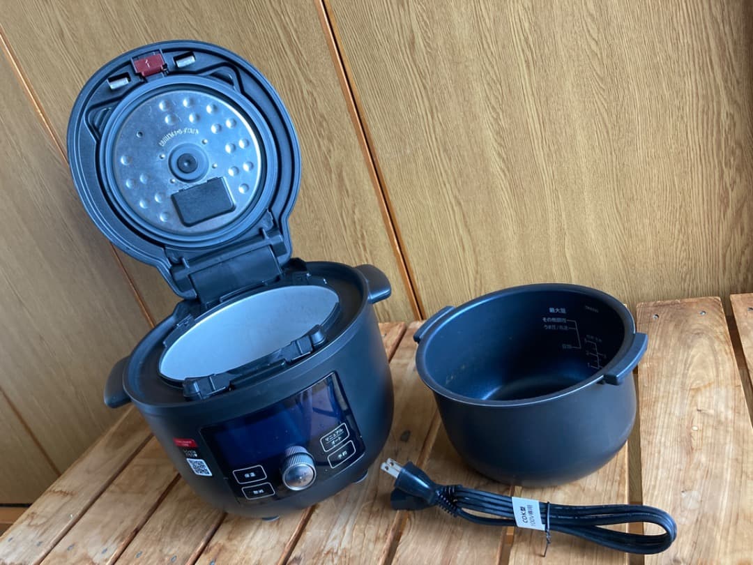 電気圧力鍋 ノンスティックコーティング