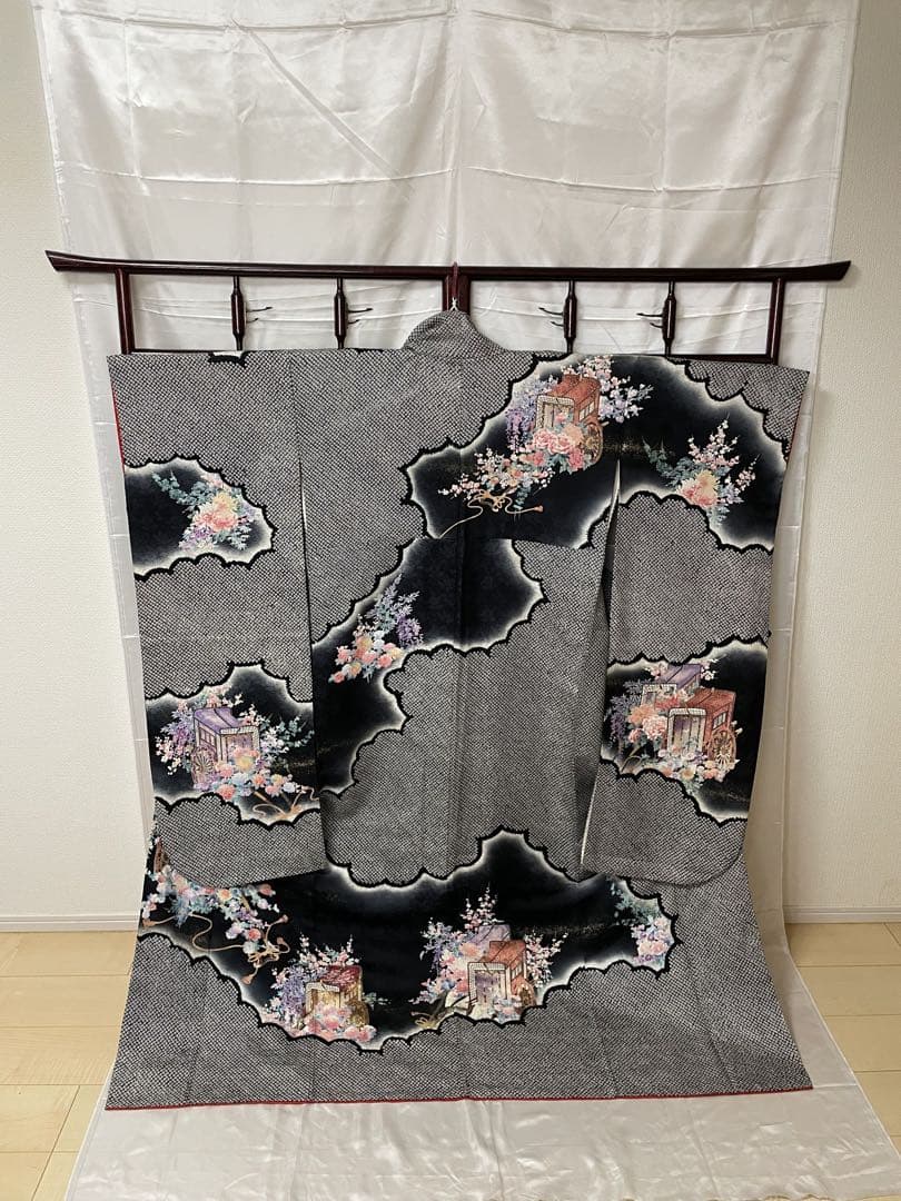 し*ん様 最終値下げ‼️早い者勝ち‼️【美品】振袖 正絹 絞り 花柄　御所車　成