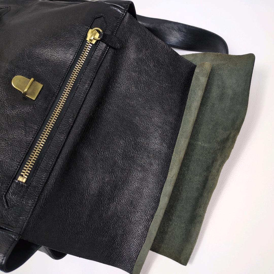 イルビゾンテ リュック ブラック バックパック レザー 大容量 シボ エンボス