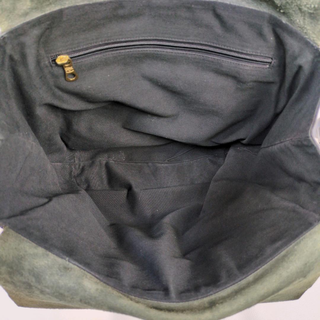 イルビゾンテ リュック ブラック バックパック レザー 大容量 シボ エンボス