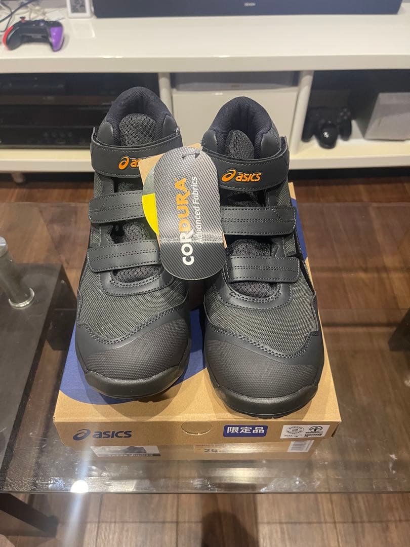 限定色　新品　asics WINJOB CP216 TOUGH 26.5cm