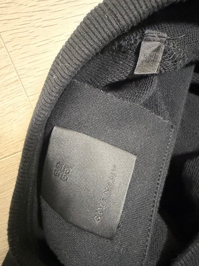 Givenchyジバンシー長袖トレーナー