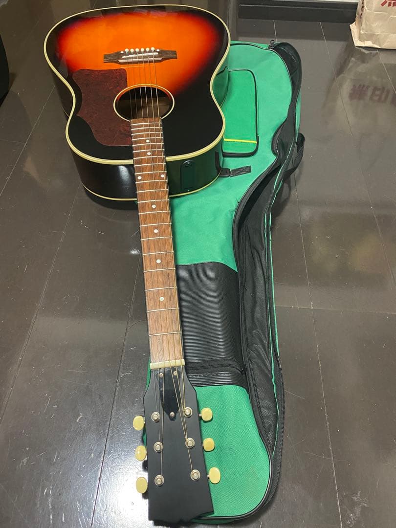 アコースティックギター　unkown