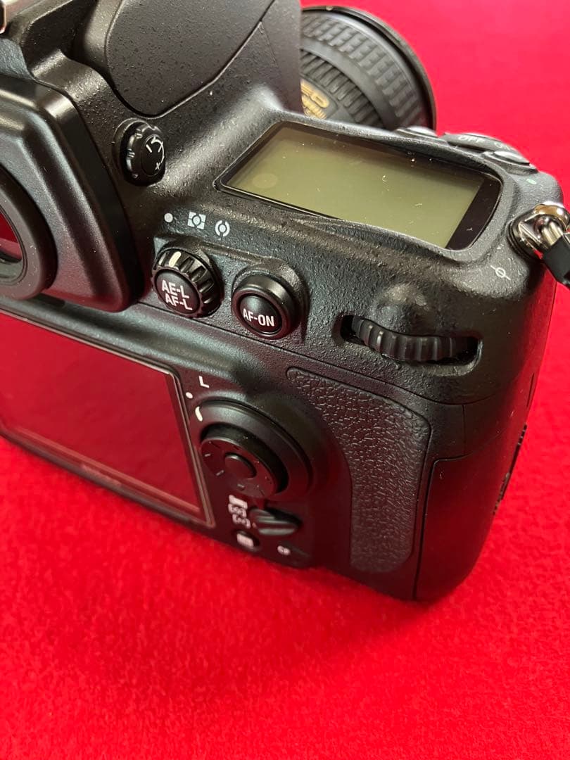 衝撃　新春大特価！　これが新品同様　Ｄ700 Ｓ数2003回　24-85mmＥＤ