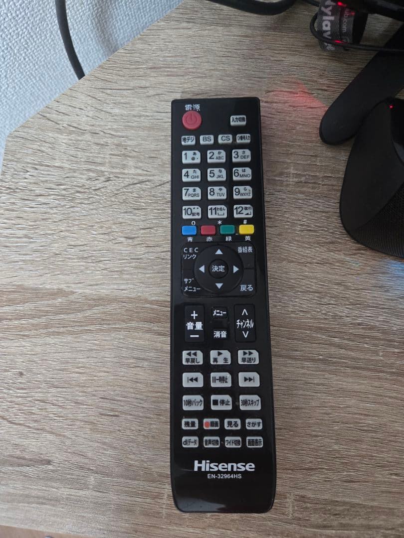 32型　テレビ　Hisense　スピーカー込み