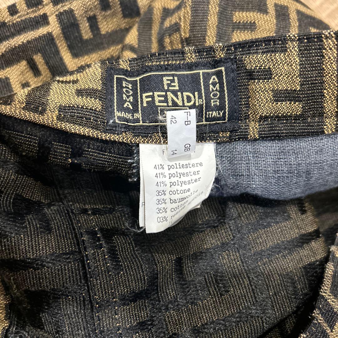 Fendi ロゴプリント ショートパンツ