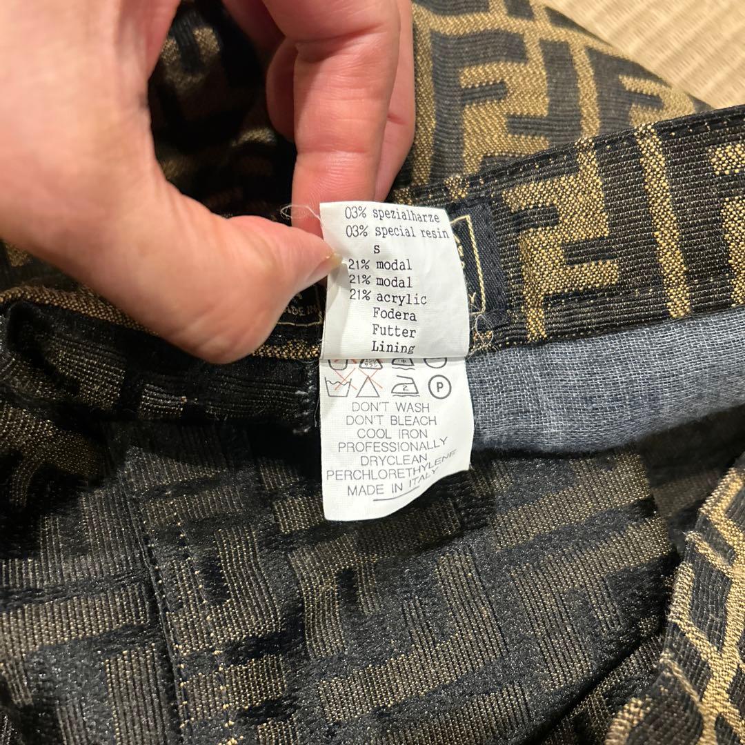 Fendi ロゴプリント ショートパンツ