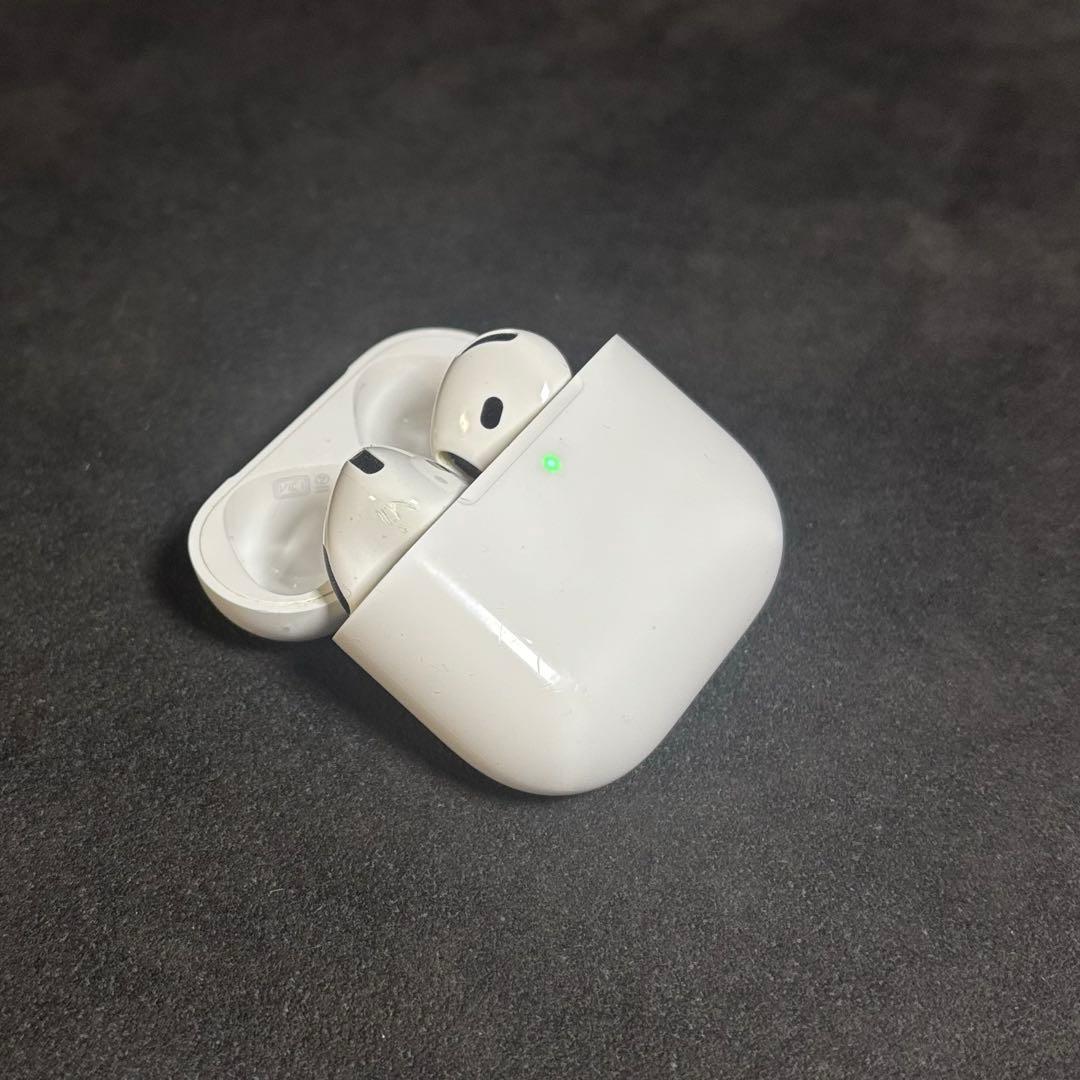 AirPods4 第4世代 美品 イヤホン 充電良好