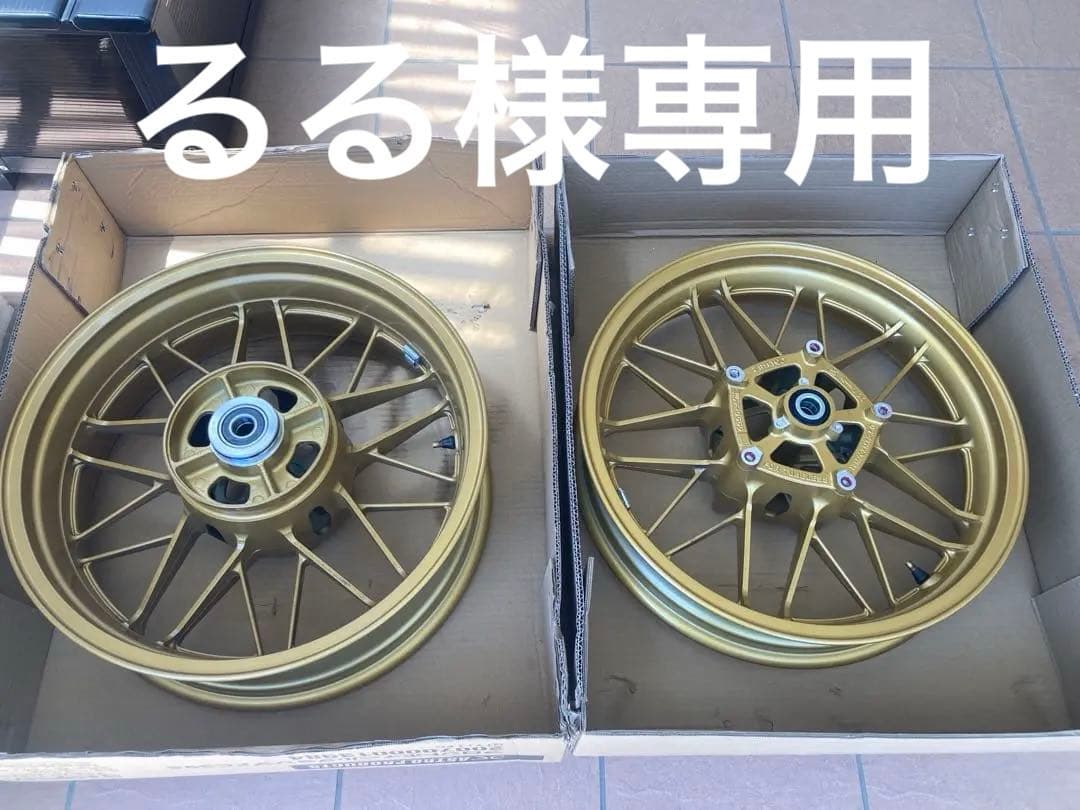 再出品！Z900RS 50th 純正ホイール前後セット（スプロケット付）