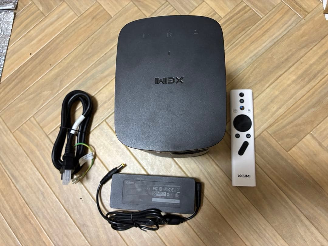 XGIMI HALOプロジェクター 本体 Harman Kardon搭載 動作品