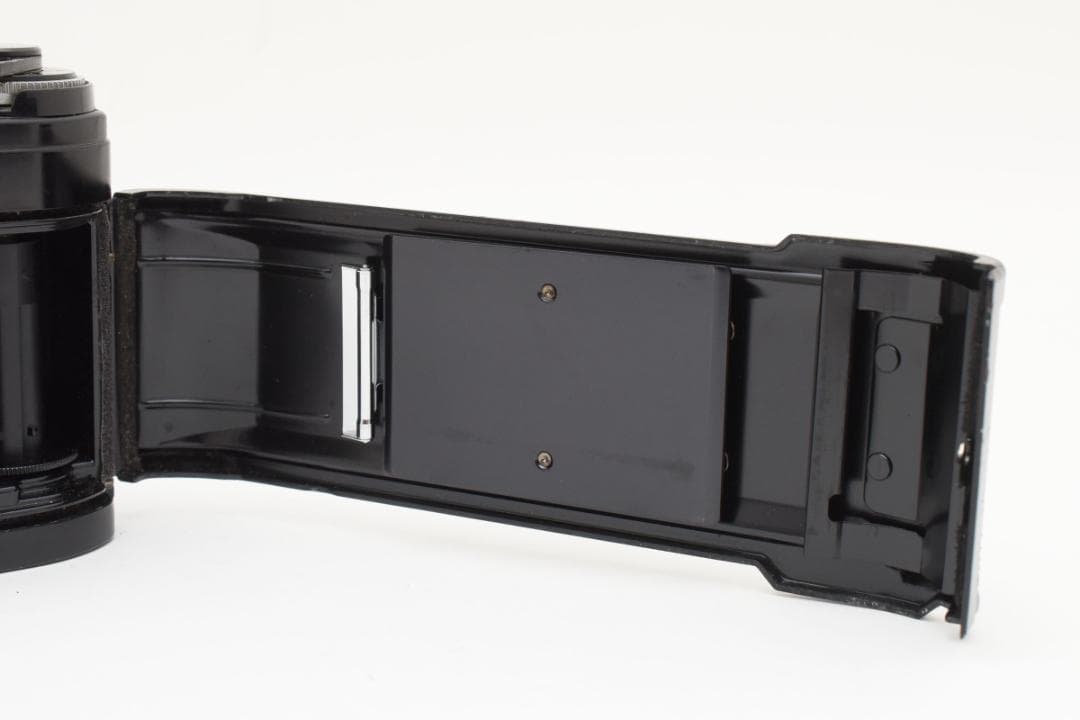 フィルムカメラ Canon AE-1 Black + New FD 50mm f1.8