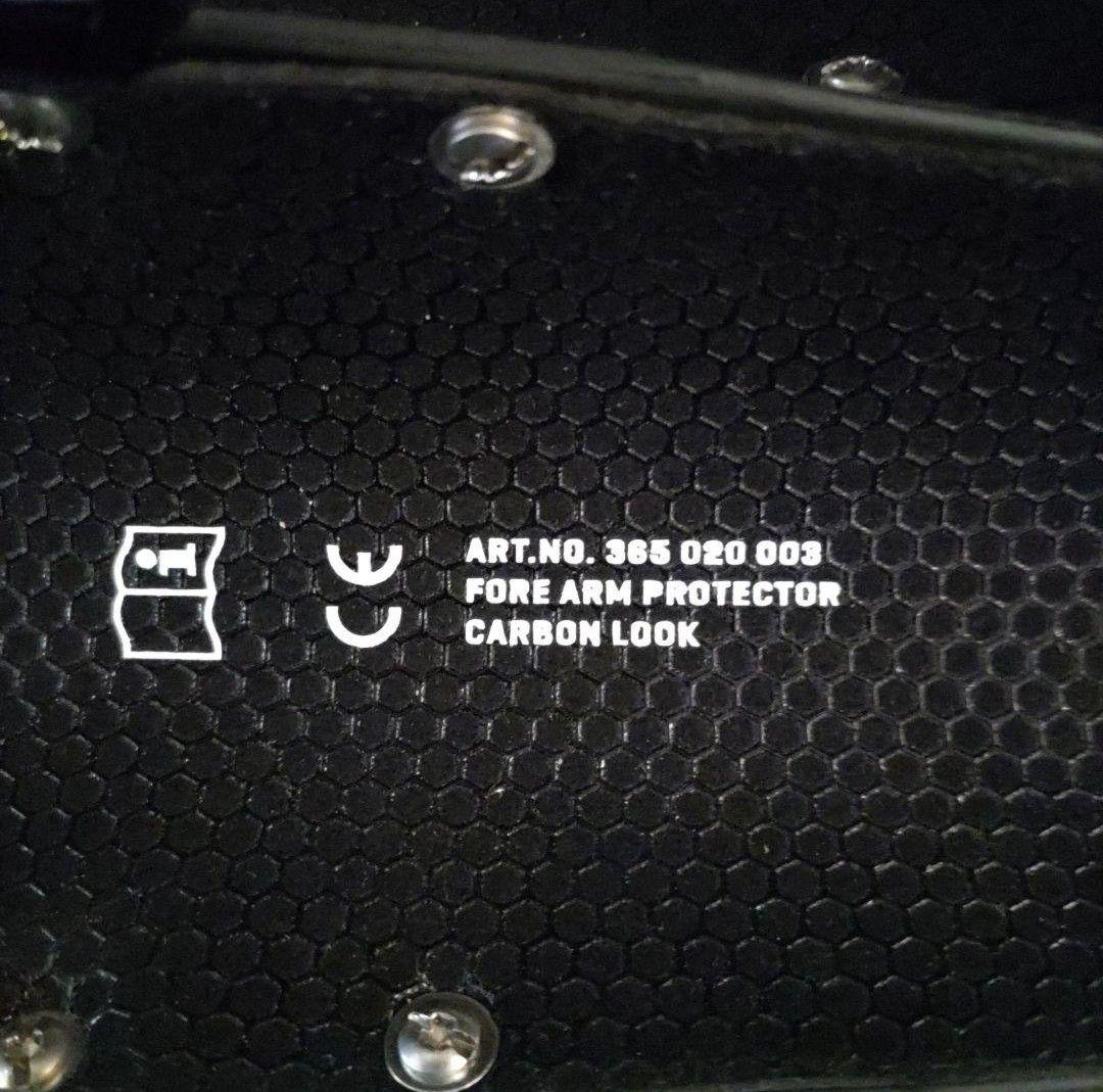 LEKI CAROBN 柄 ARM PORTECTOR レキ アームガード